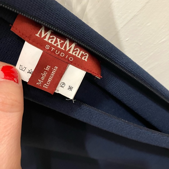Beautiful MaxMara Studio Dress - Picture 4 of 6
